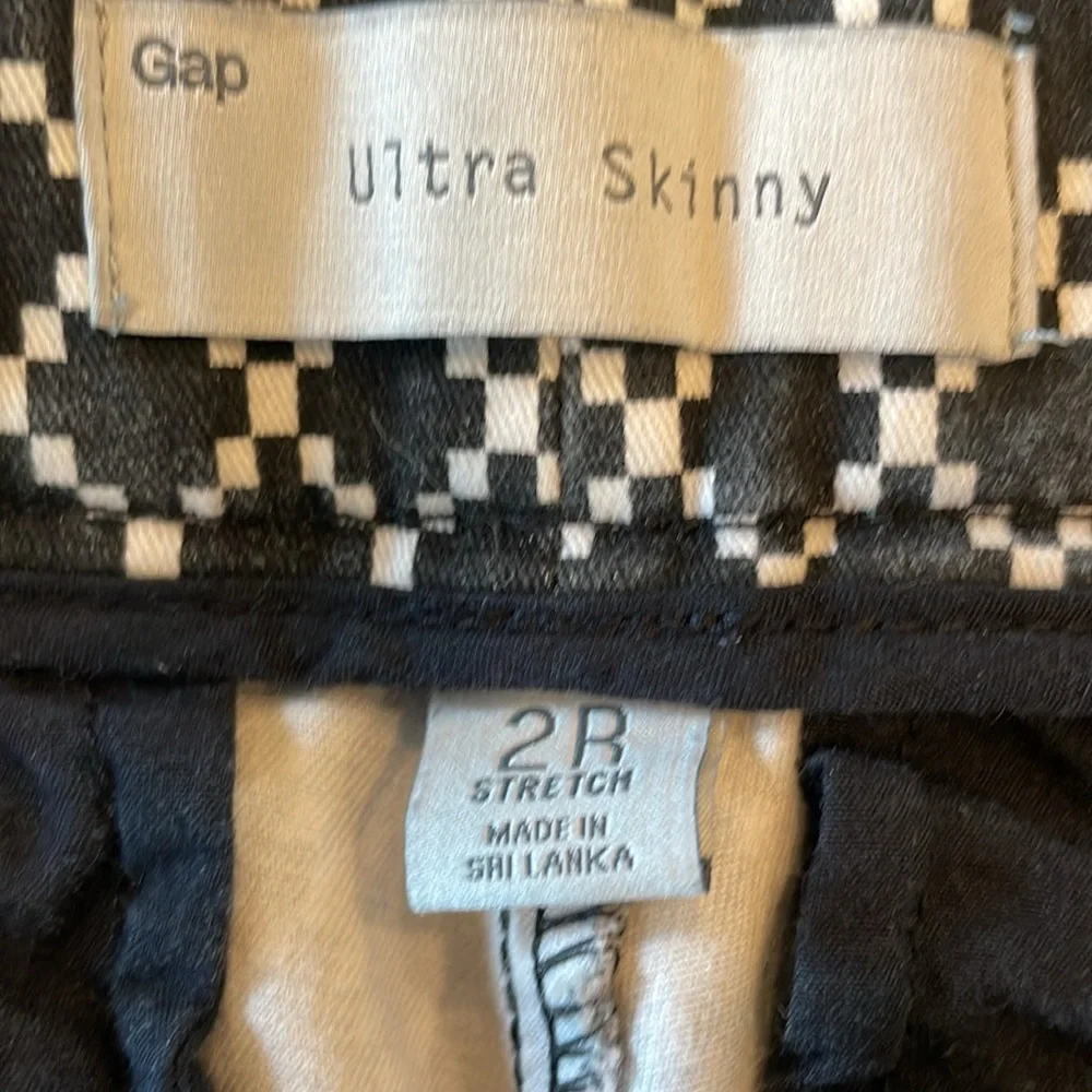 Gap black and white geometric Ultra Skinny slacks (stretch) | Size 2R